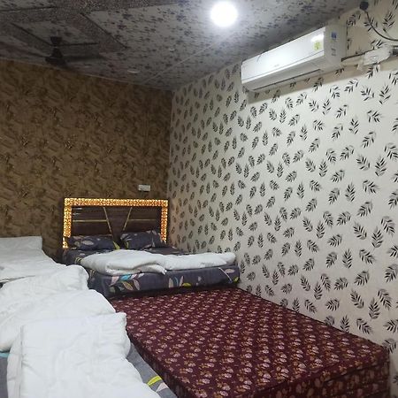 Hotel Shree Kashi Govardhan Dham Ujjain Exterior foto